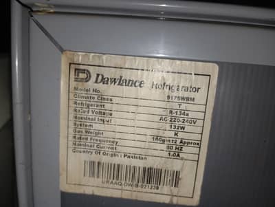 in used dawlance Refrigerator with new condition