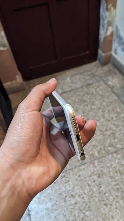 iphone 6 broad ka iussa ha bus 64gb