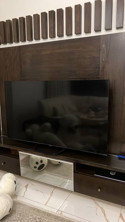 One month used 65 inch