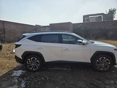 Hyundai Tucson Hybrid 2025