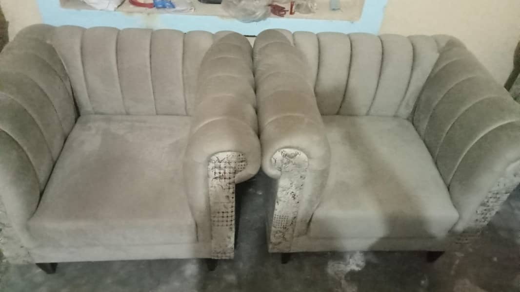 buying sofa set 0