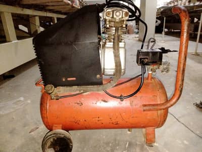Compressor 2.5 Hp 24 liter tank geniun condition for sale