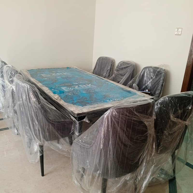 8 setter dining set 0