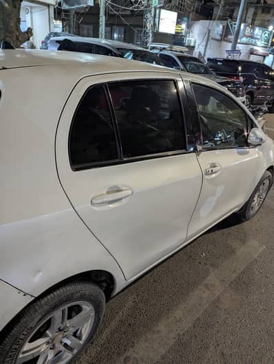 toyota vitz 2008 original pearl white but color fade