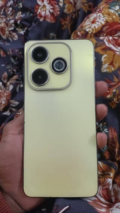 Infinix hot 40i (with box)urgent sale
