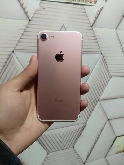 iphone 7 non pta all ok 32 memory 72 health goodd battery time