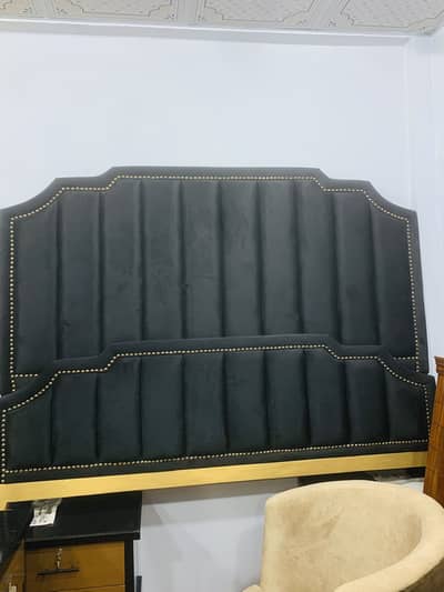 Luxurious bed for sell within reasonable price