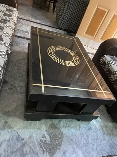 Best Sofas 3 seaters+table in perfect condition