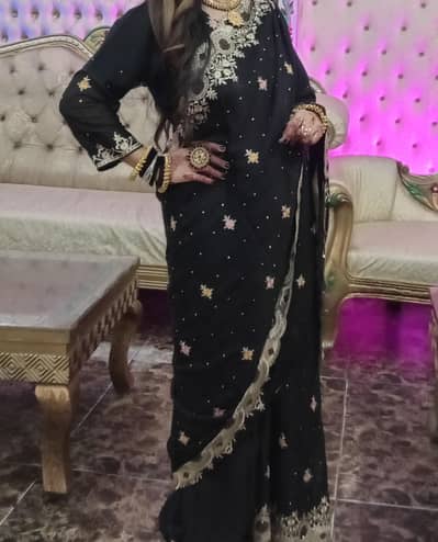 saree 1 tym used but new condition urgent sale