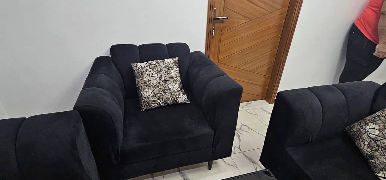 black velvet sofaa 2