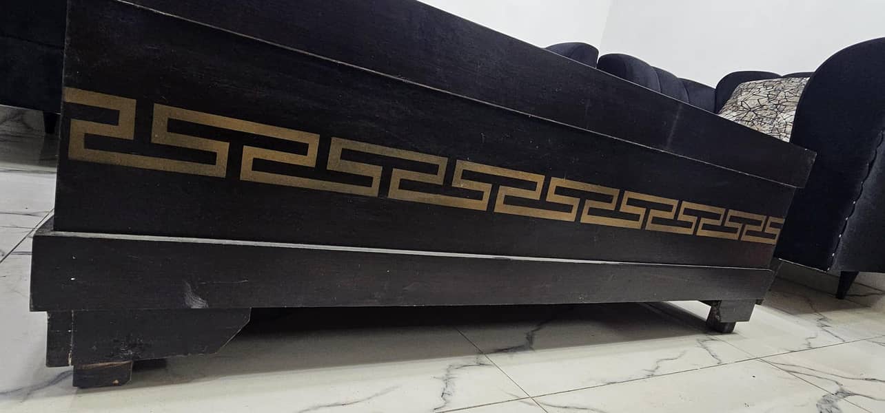 black velvet sofaa 6