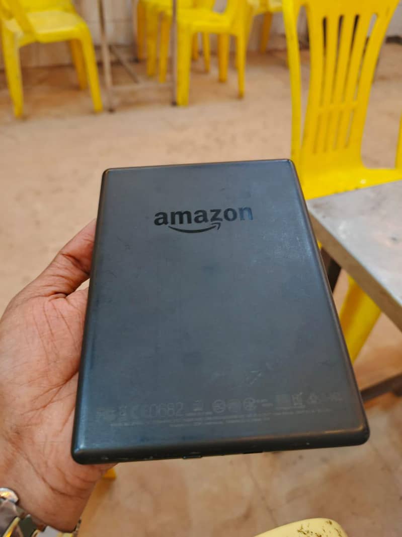KINDLE BASIC 8TH GENERATION 4GB 3