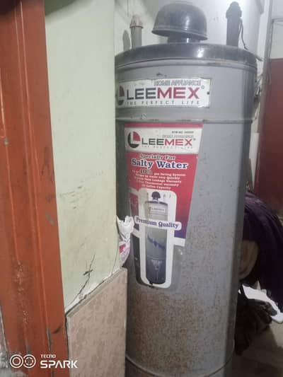 LEEMEX Gas Water Heater – 30 Gallon Geyser (Brand New – Never Used)