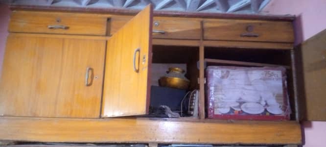 urgently selling no defect 3 door cabinet with 3 droor