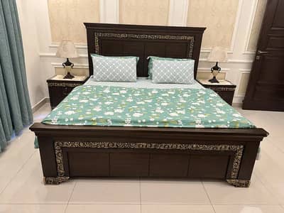 Ashwood Double Bet with Dressing table