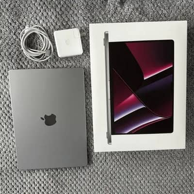 Apple MacBook pro M2 Max 1TB with complete box