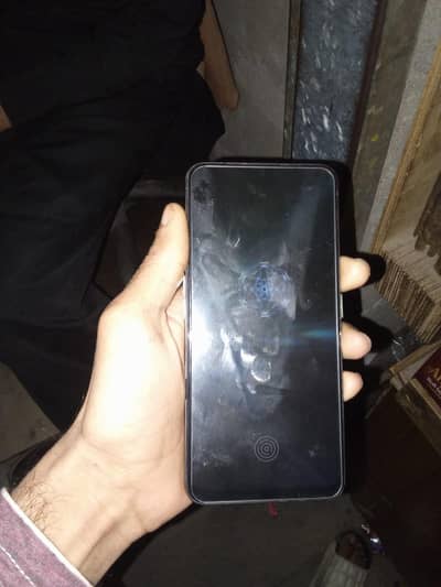 oppo Reno F2 8GB/128GB | All OK (back cracked)