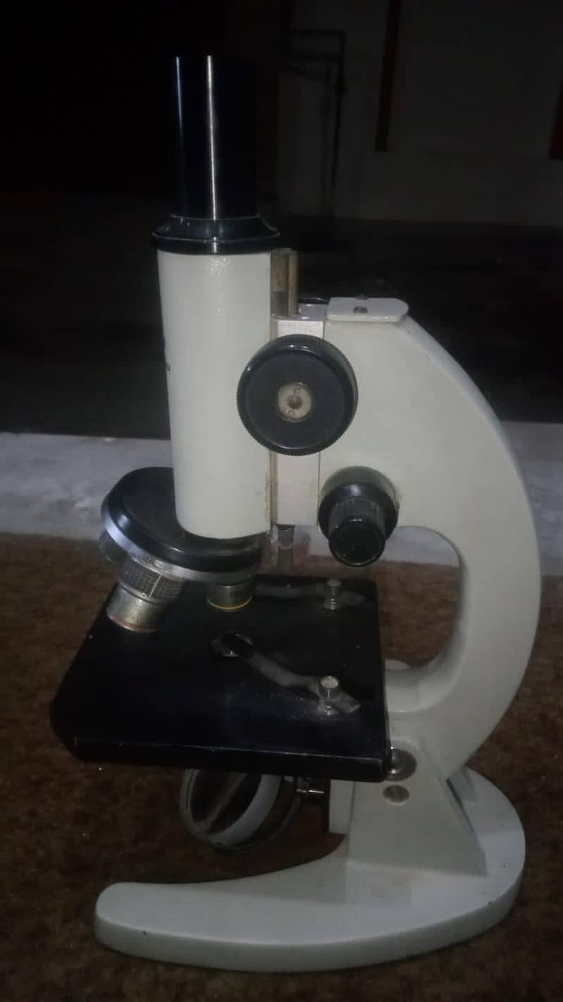 microscope model L101 1