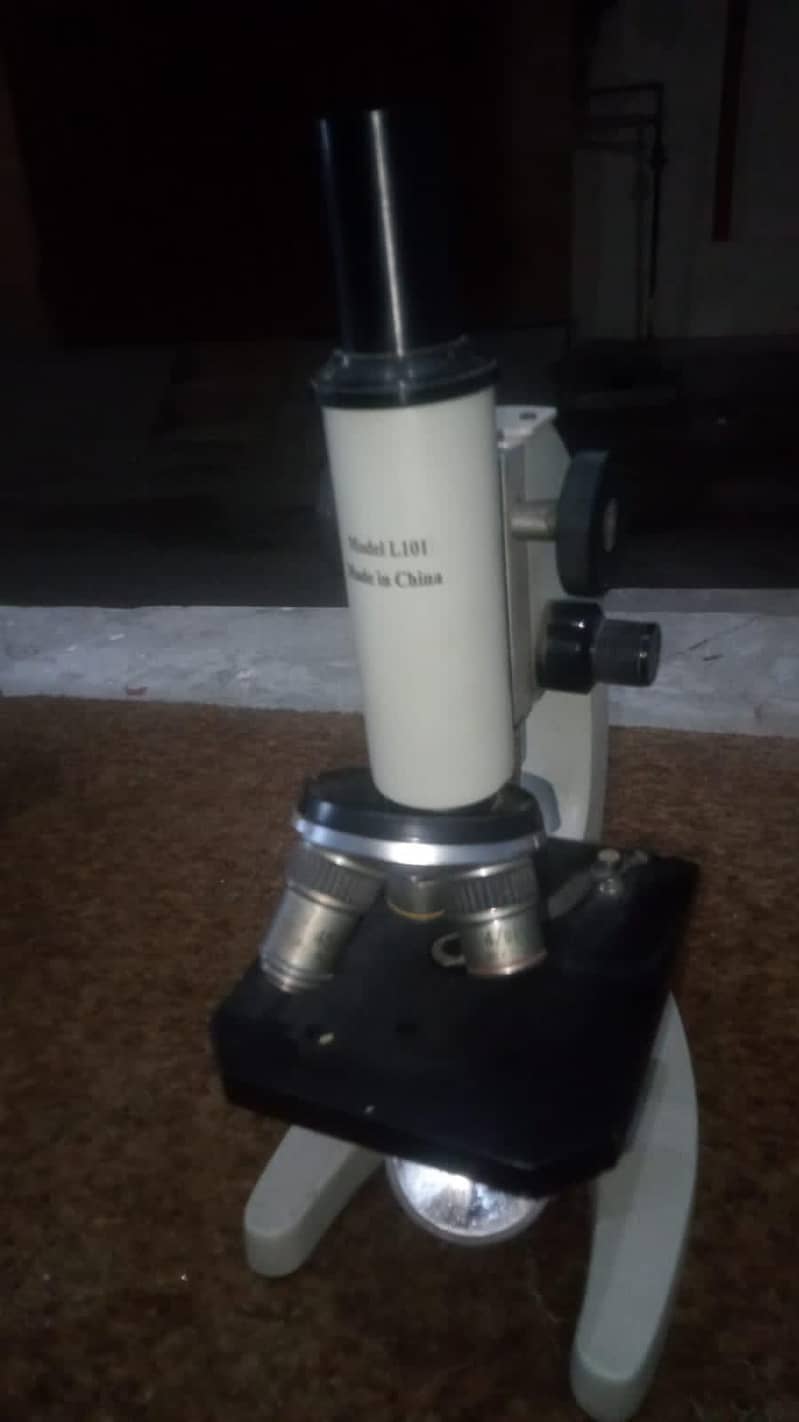 microscope model L101 3