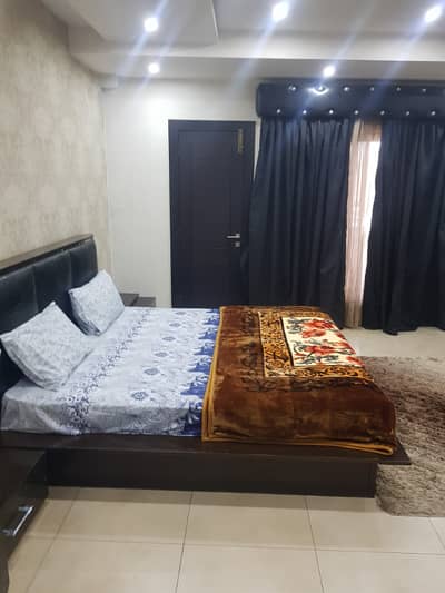 Par Day and short Time full furnish one BeD Room ment Available for rent Bahria Town Phase 6 family apartment