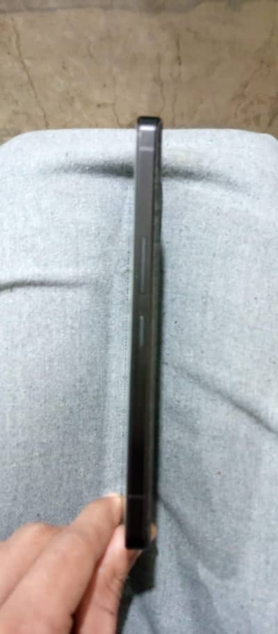 Sharp Aquos R7 12/256 official PTA