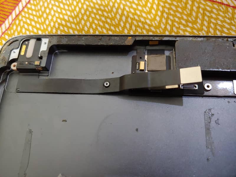 IPAD MINI 5 SPEARS 4