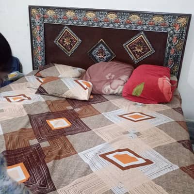 Double bed + dressing table