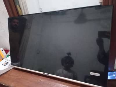 Ecostar model Cx 40U870. Smart led WiFi system.