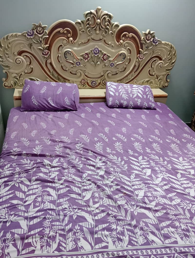 complete bed set 0