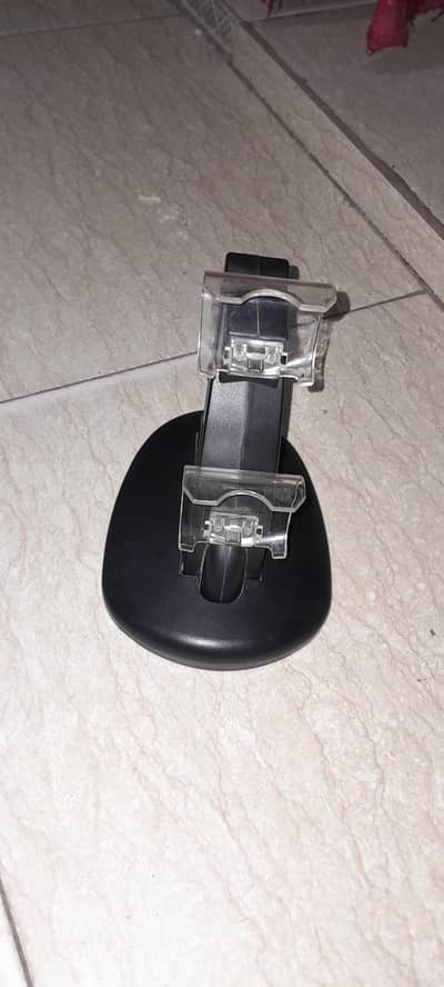 PLAYSTATION CONTROLLERS CHARGER USED IN WORKING CONDITION 10/10