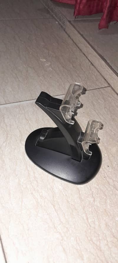 PLAYSTATION CONTROLLERS CHARGER USED IN WORKING CONDITION 10/10