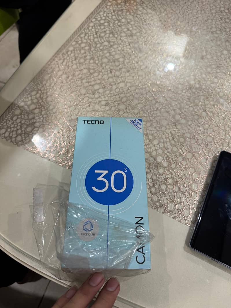 tecno camon 30s 4