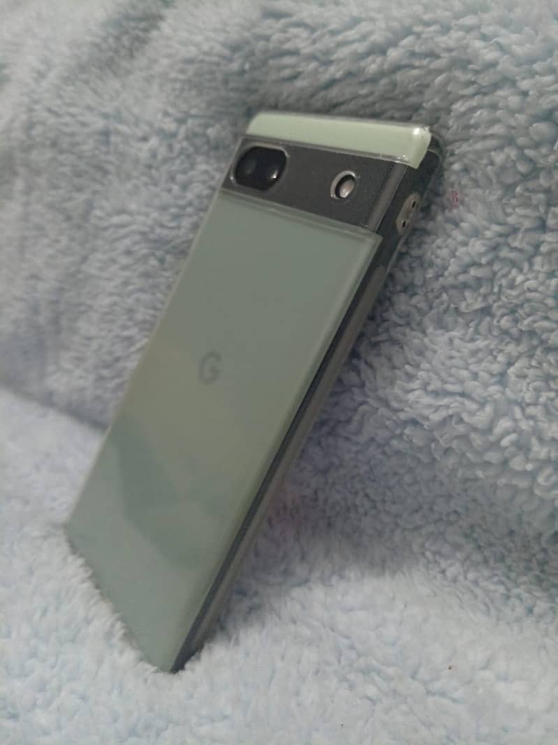Google Pixel 6A 5