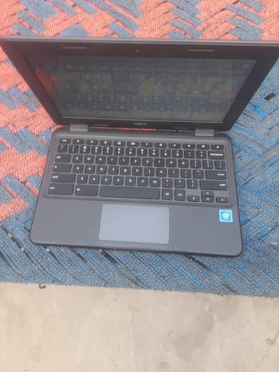 10 / 10 condition no fault touch screen and charge with box