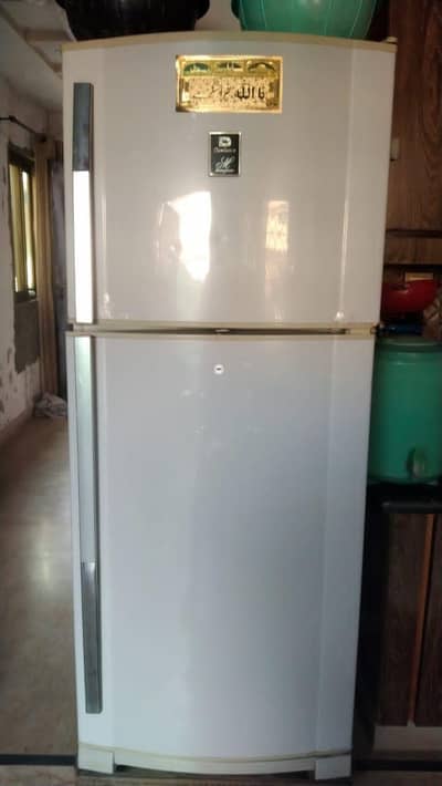 Full Size Double Door Fridge (10-12 CFT )