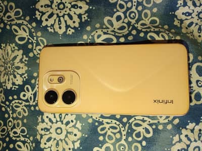 4+4gb ram/ 128gb memory.