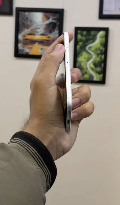 iPhone SE2020 PTA approved 64Gb all original