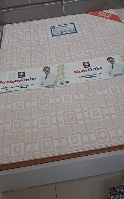 MoltyFoam Medicated Ortho Mattress 5x5.5 - 6 Inch - Brand New