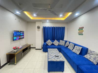 1 BED ROOM + LOUNGE FULL LUXRY FURNISHED APARTMEBT FOR RENT VERY PRIME LOCTION PHS 8 BHARIA TOWN RAWALPINDI