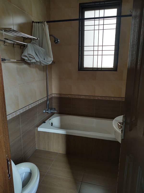 Upper portion for rent 5