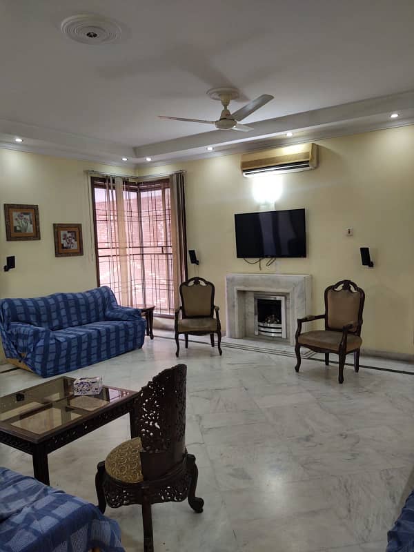 Upper portion for rent 11