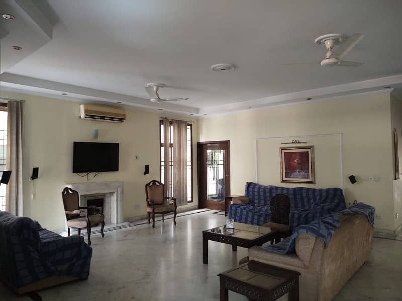 Upper portion for rent 16