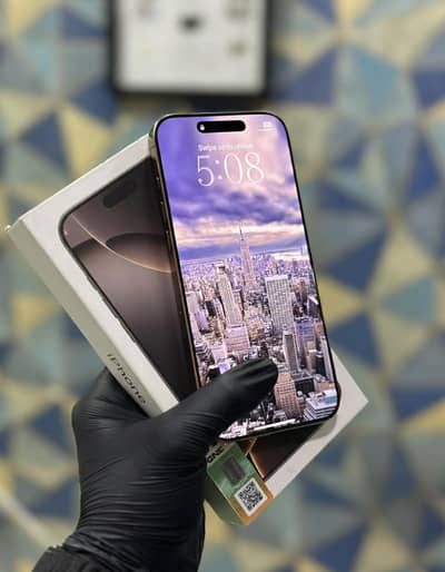 Apple iPhone 16 Pro Max