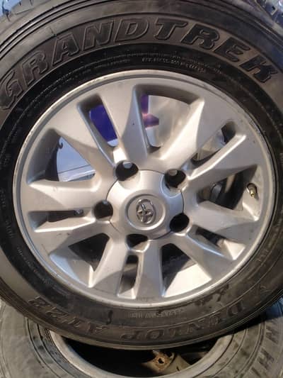 tyres with Rim Toyota Hilux