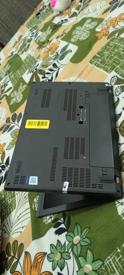 Lenovo Thinkpad X270 i5 7th Gen 8GB 256 GB