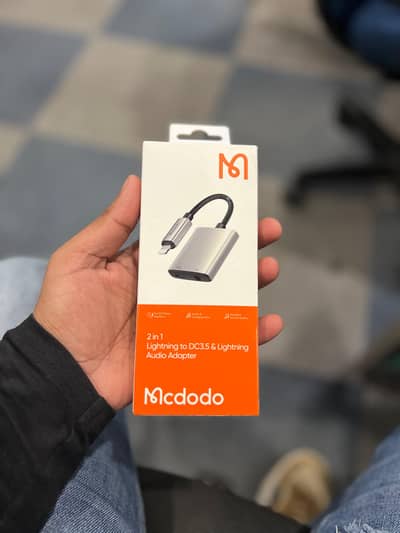 iPhone Mcdodo 2in1 Audio Lightning Audio Splitter - (Model: CA-5540)