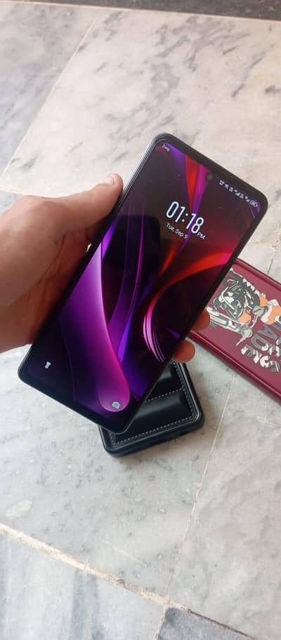 infinex hot 40 complete box 16/256 Exchange iphone 11 pro