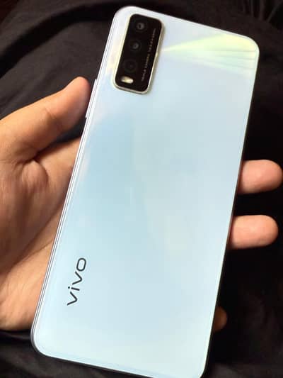 Vivo y20 with box 4/64