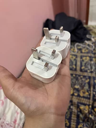 1-) 25w watt IPhone Charger And 1-) 20w watt IPhone charger