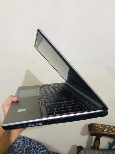 Fujitsu Lifebook  Intel core i5  238GB